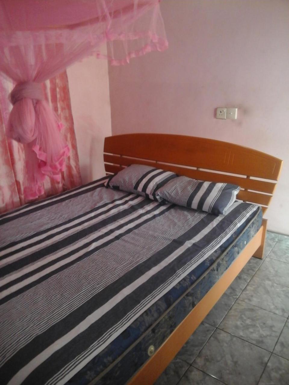 Colombo 20 Minutes By Train Apartment Wattala Bagian luar foto