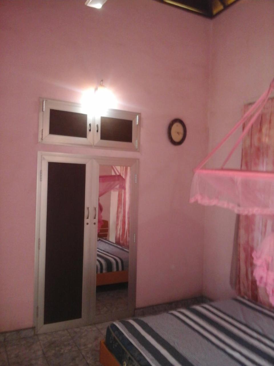 Colombo 20 Minutes By Train Apartment Wattala Bagian luar foto