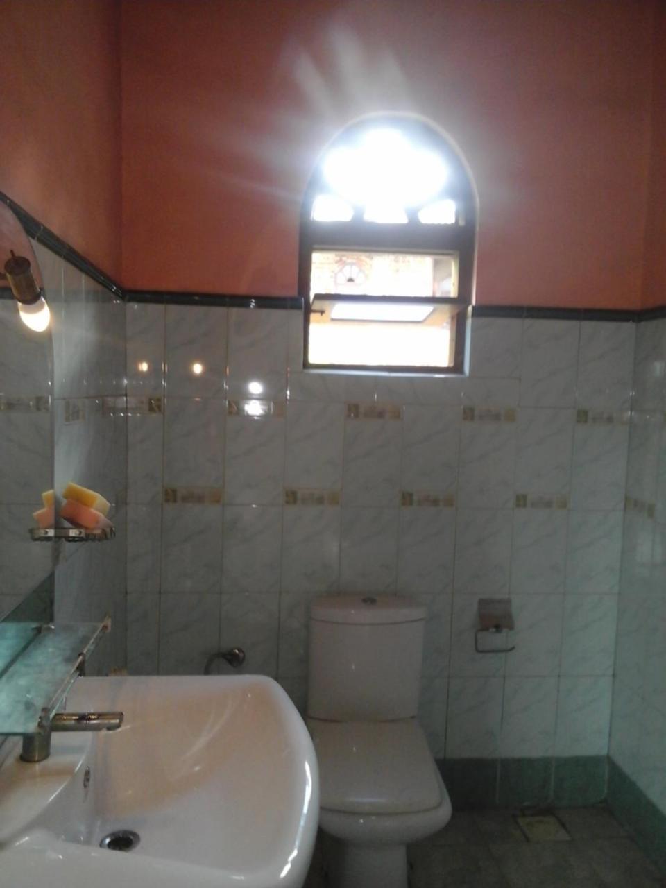 Colombo 20 Minutes By Train Apartment Wattala Bagian luar foto